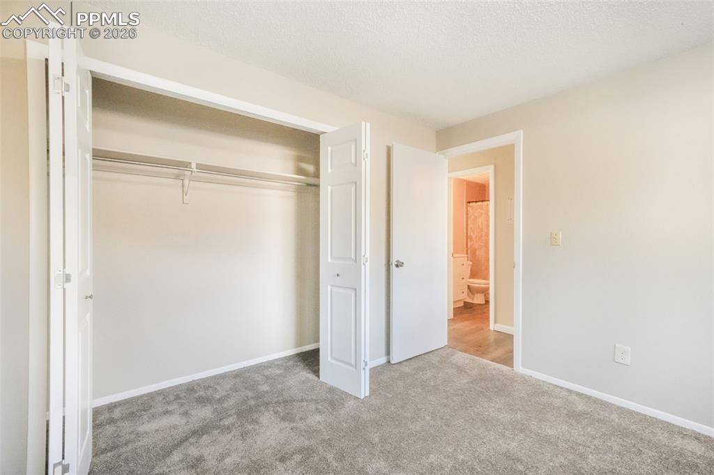 Image 34 of 50: Bedroom