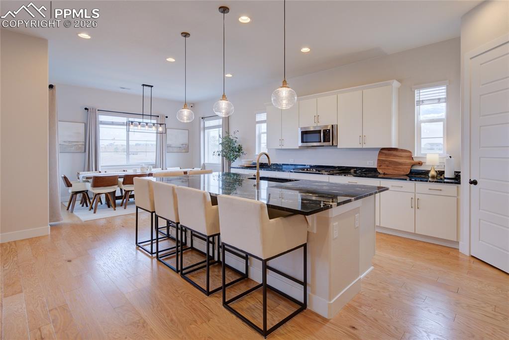 Image 9 of 50: Kitchen