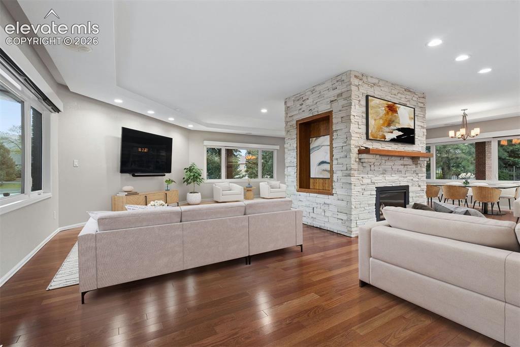 Image 15 of 49: Living Room