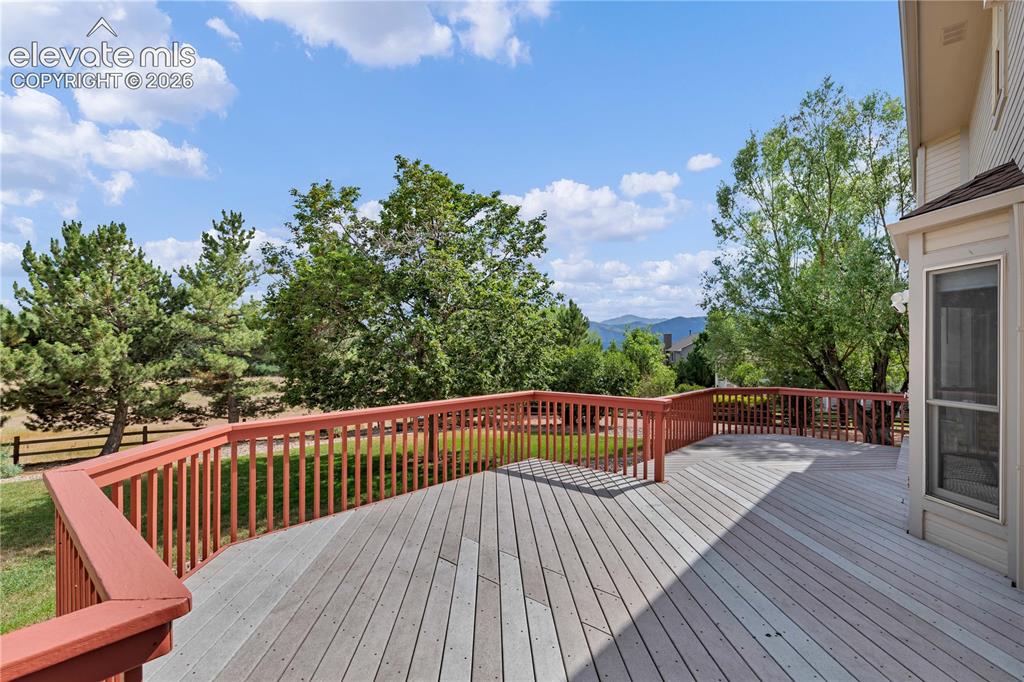 Image 40 of 46: Deck