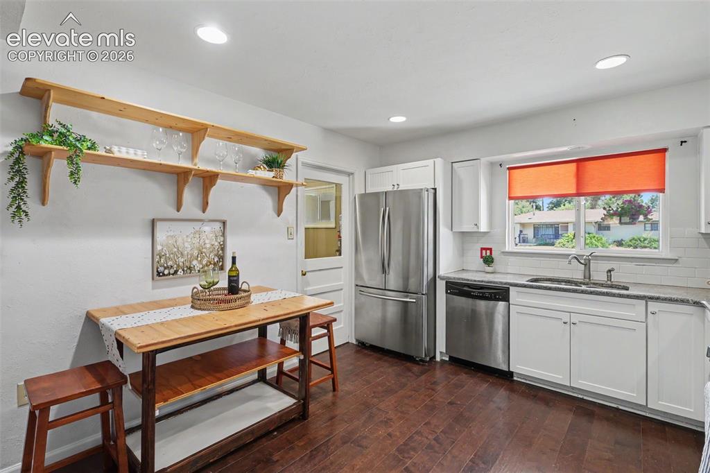 Image 12 of 36: Kitchen