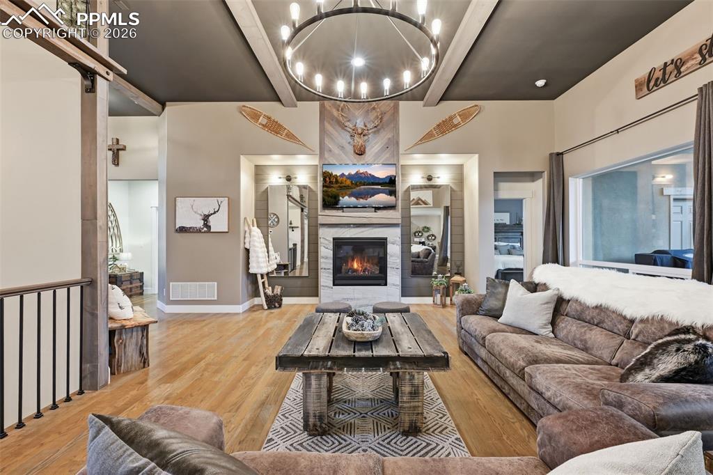 Image 12 of 50: Living Room