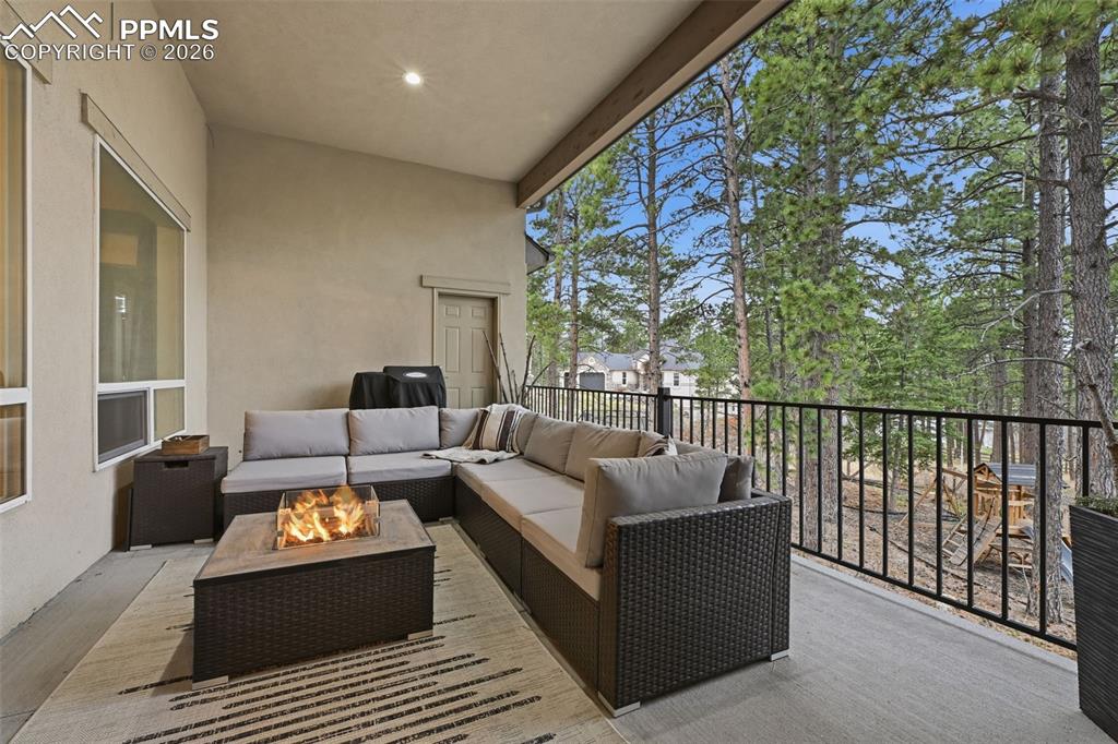 Image 19 of 50: Concrete Deck 