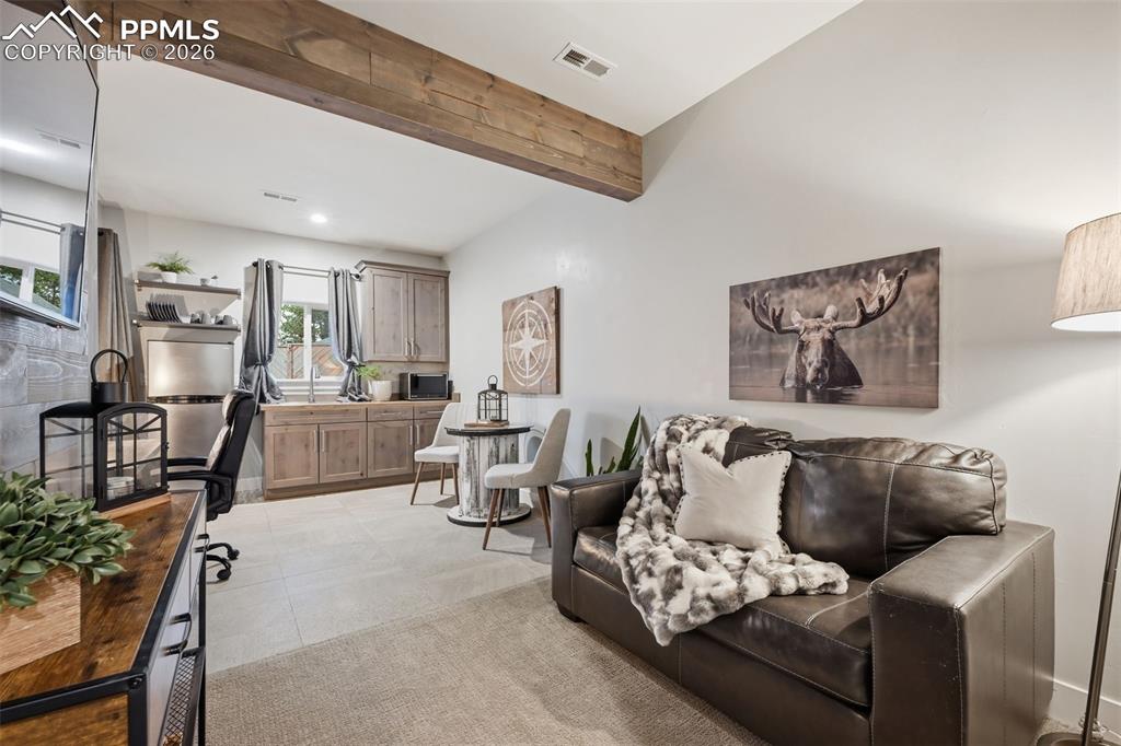 Image 38 of 50: Sitting Room