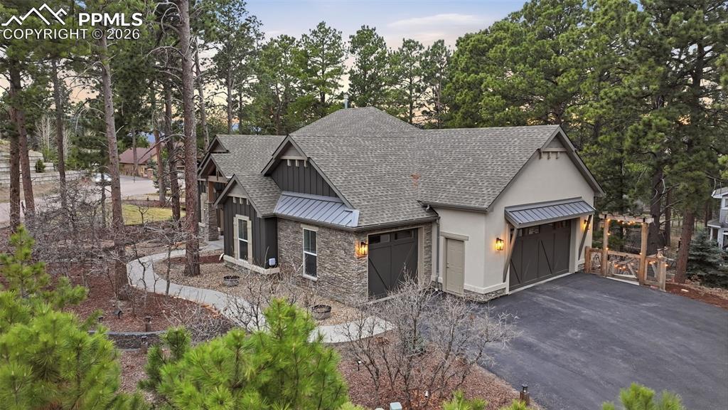 Image 4 of 50: Front of Structure