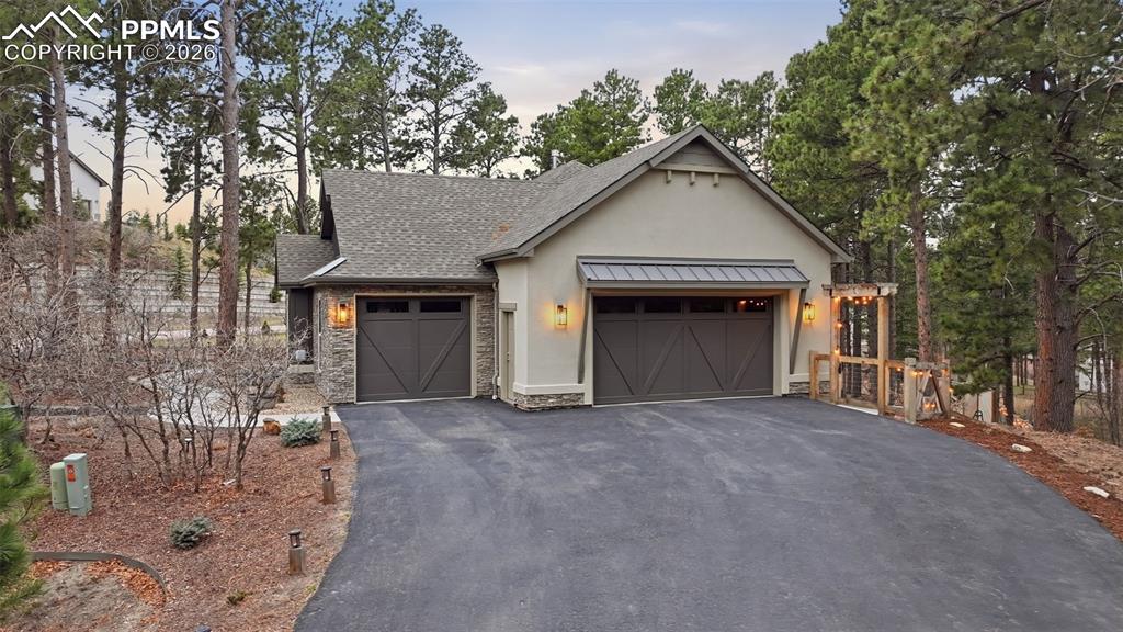 Image 5 of 50: Front of Structure