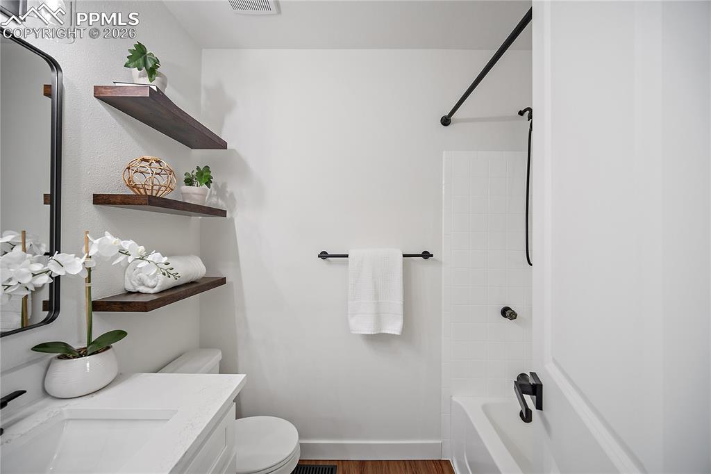 Image 14 of 25: Brand New Luxury Vinyl Flooring On Main Floor