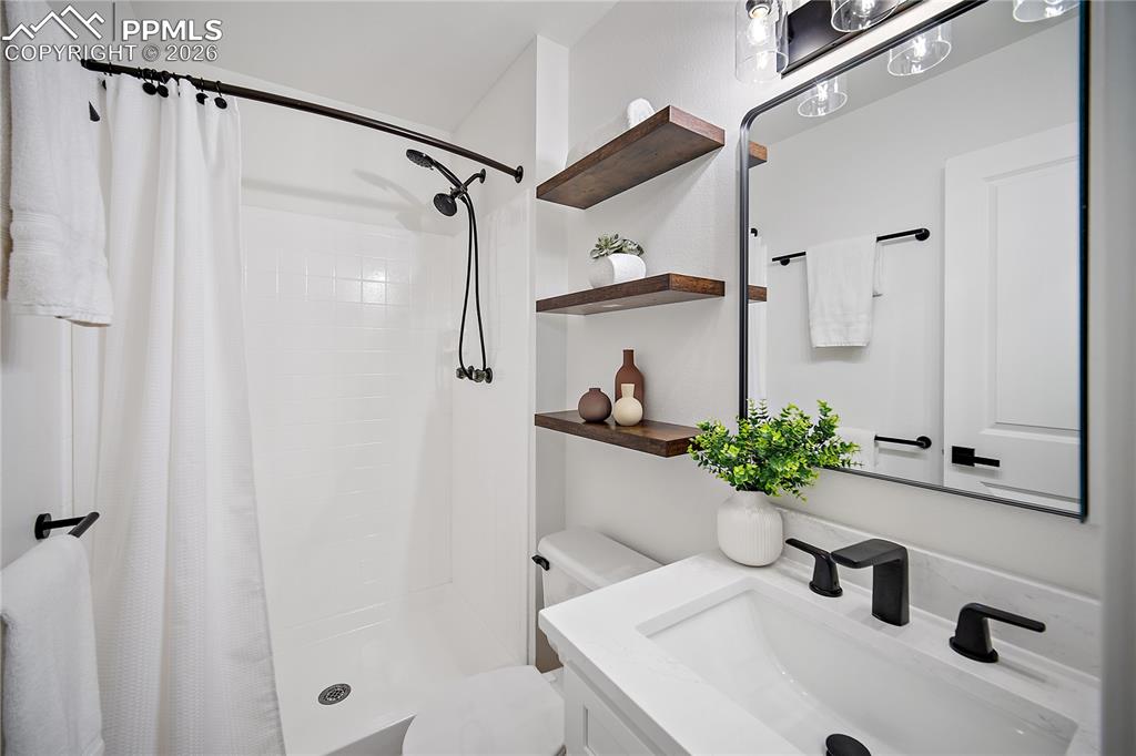 Image 15 of 25: Convenient Access To Big Dining Room