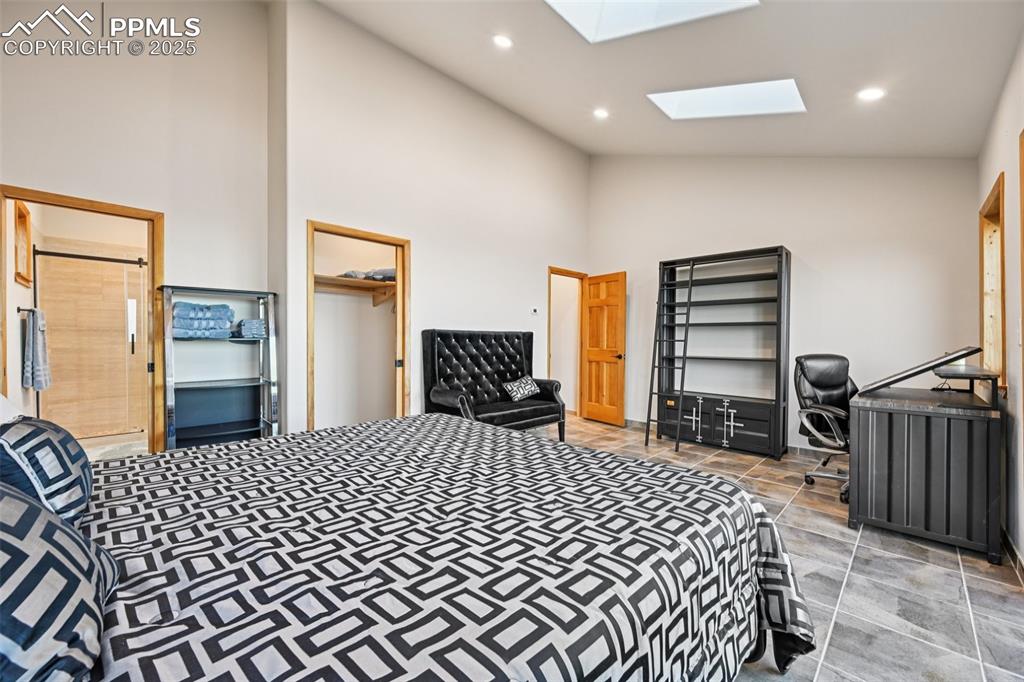 Image 36 of 50: Additional view of bedroom 4