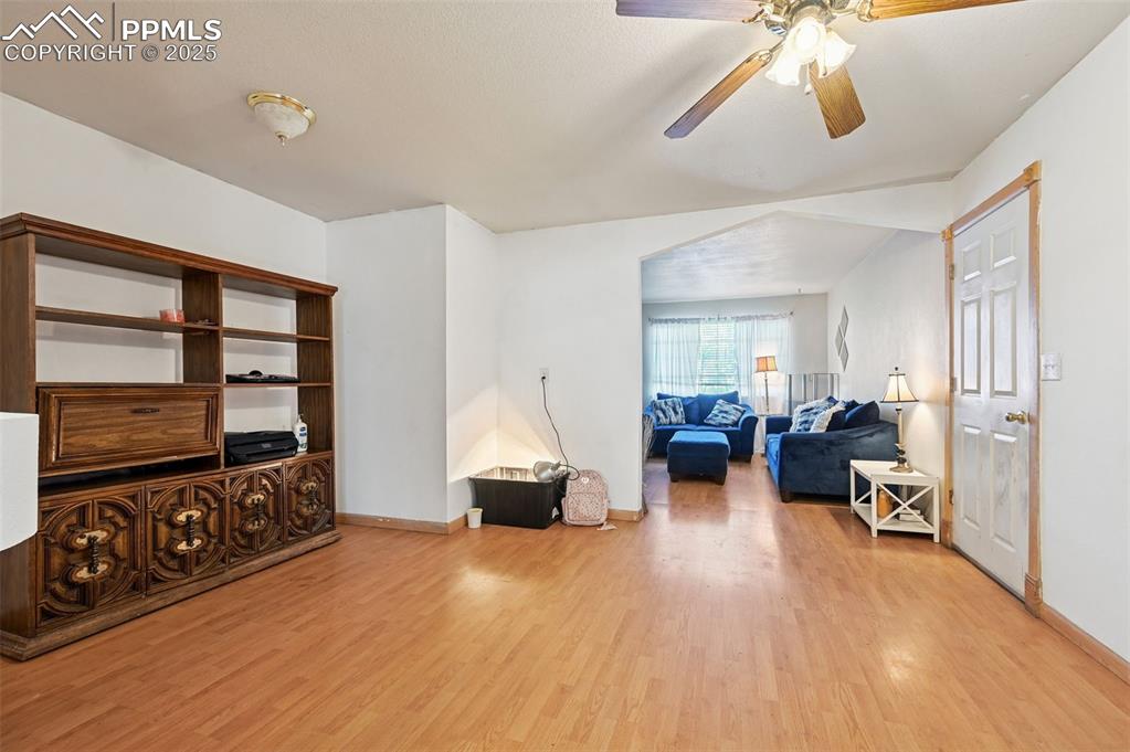 Image 8 of 31: Office