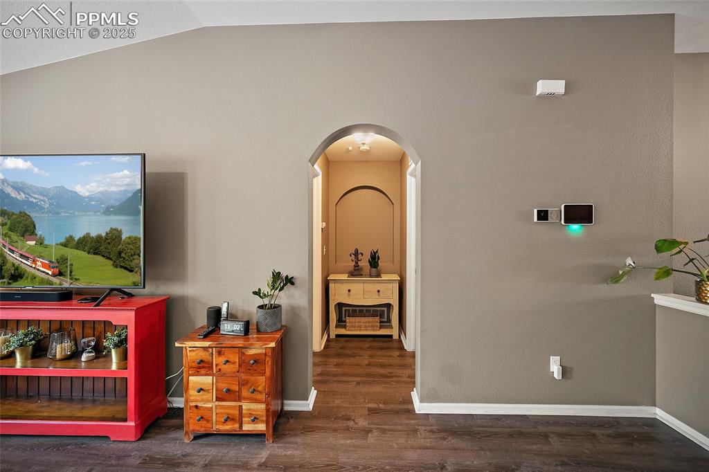 Image 16 of 50: Living Room