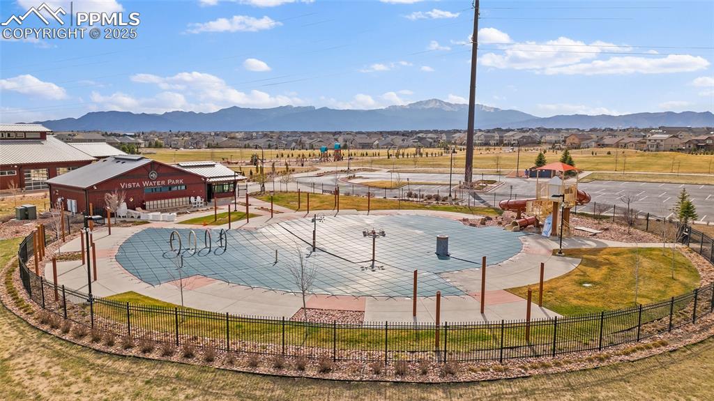 Image 44 of 50: Pool