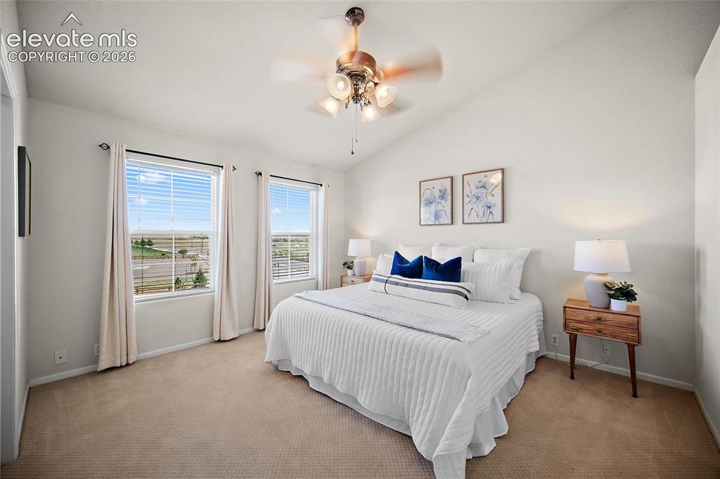 Image 11 of 28: Bedroom
