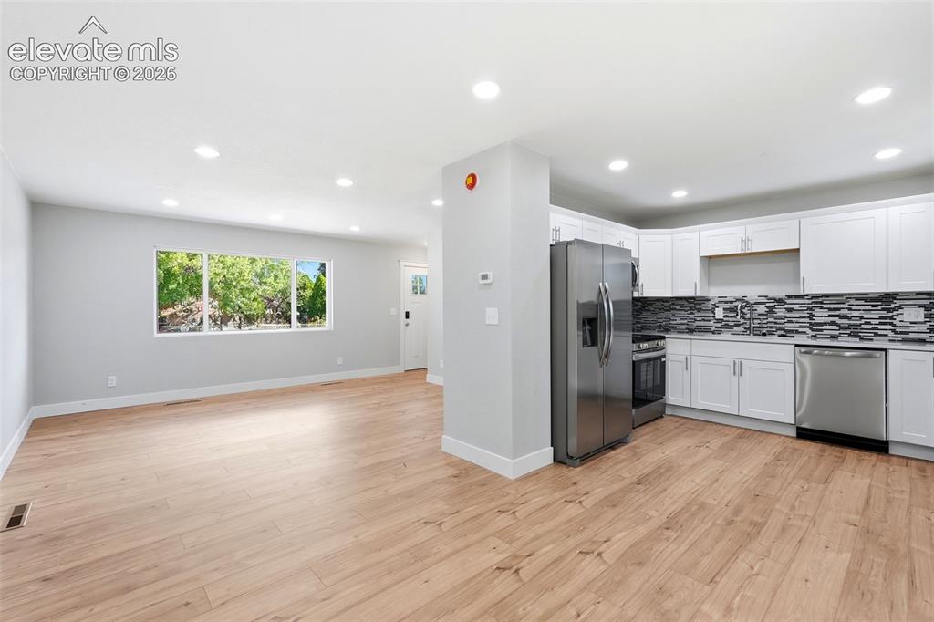 Image 12 of 49: Kitchen