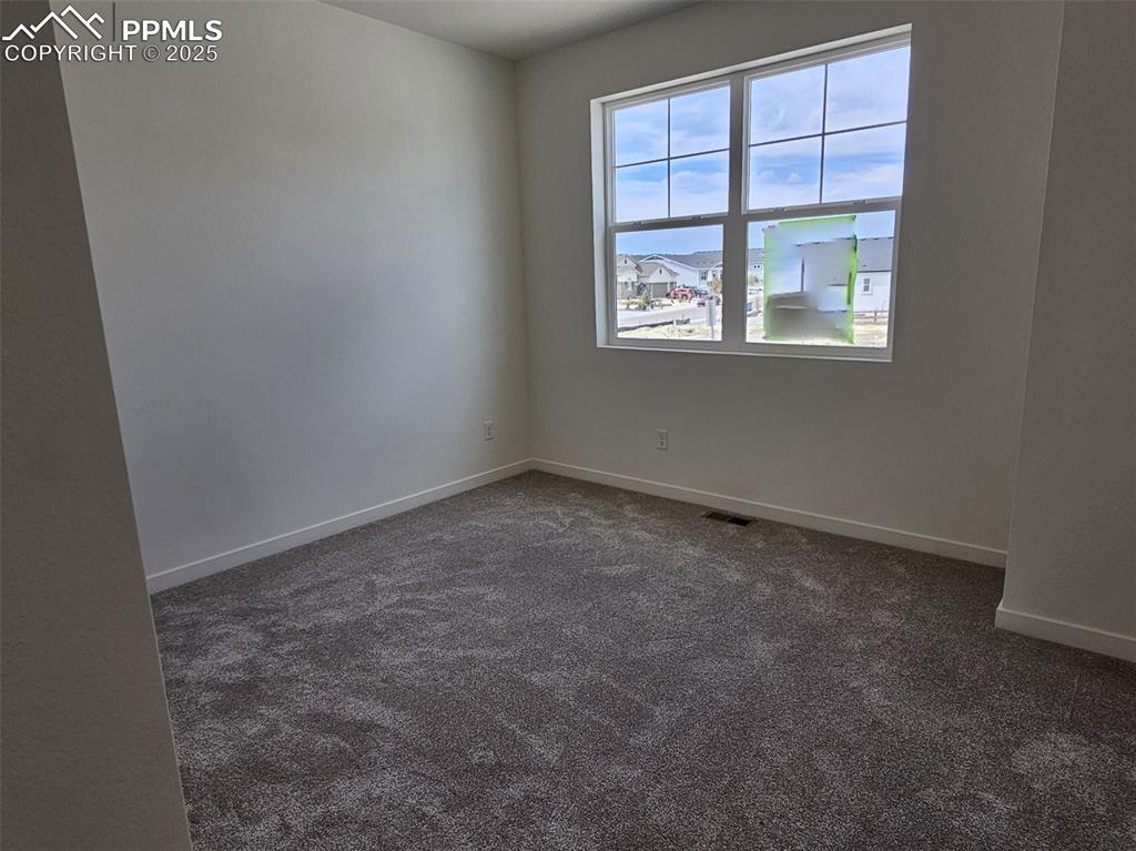 Image 10 of 21: Bedroom