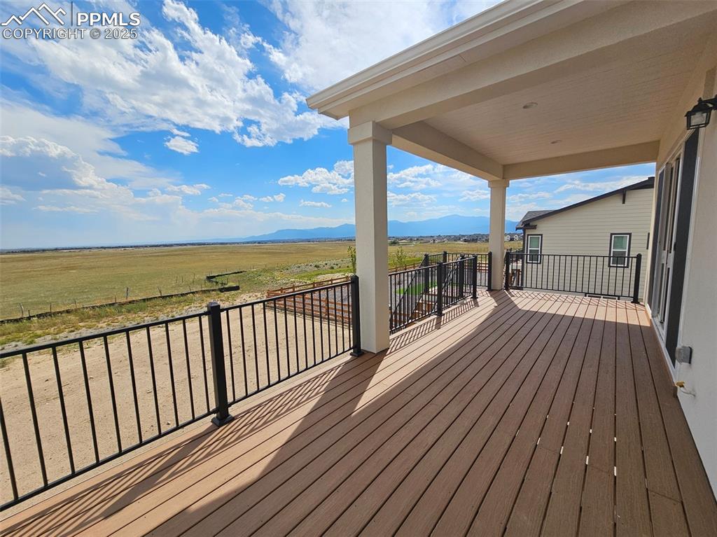 Image 11 of 21: Deck