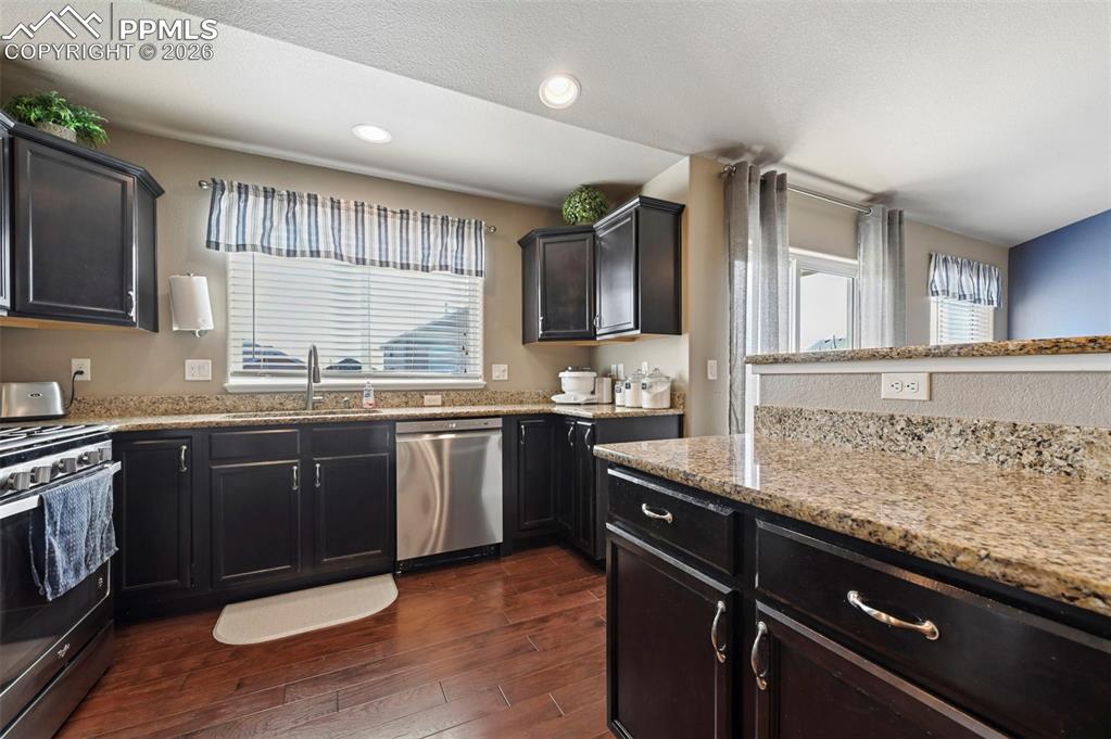 Image 6 of 42: Kitchen