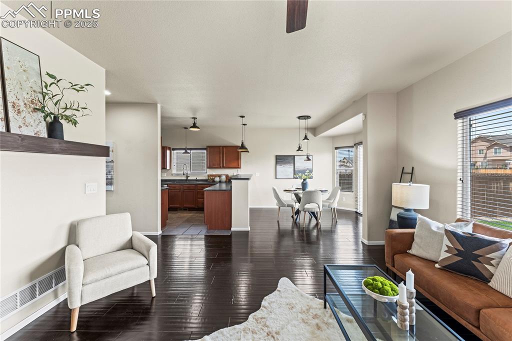 Image 14 of 48: Family Room