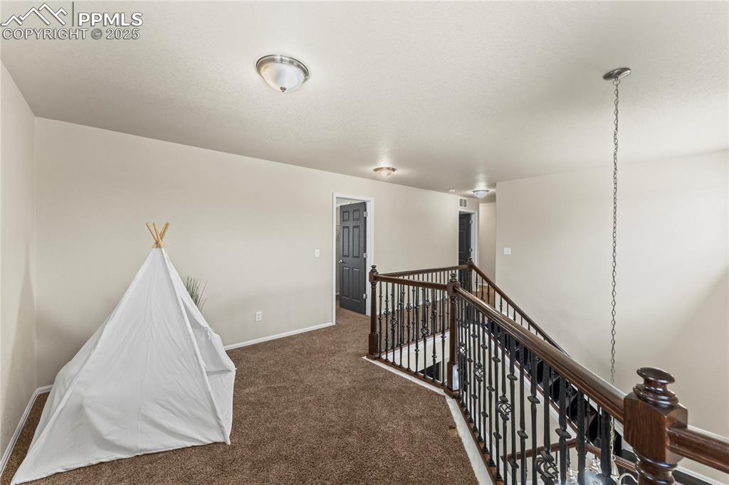 Image 21 of 48: Loft