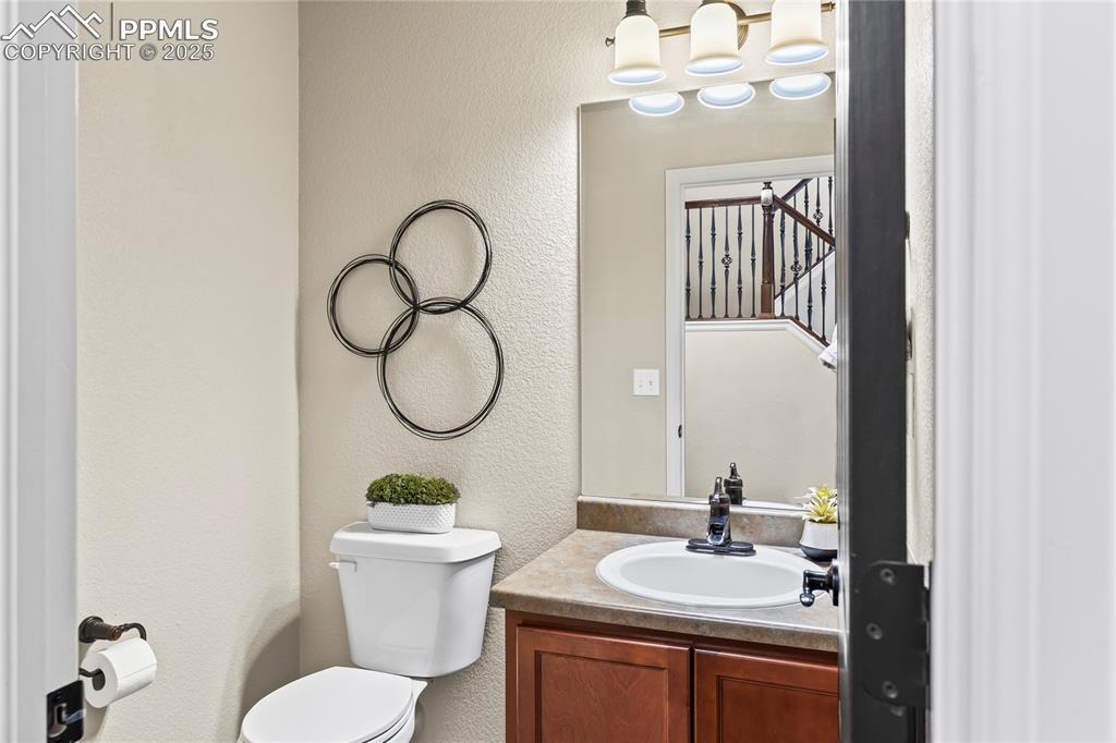 Image 9 of 48: Bathroom