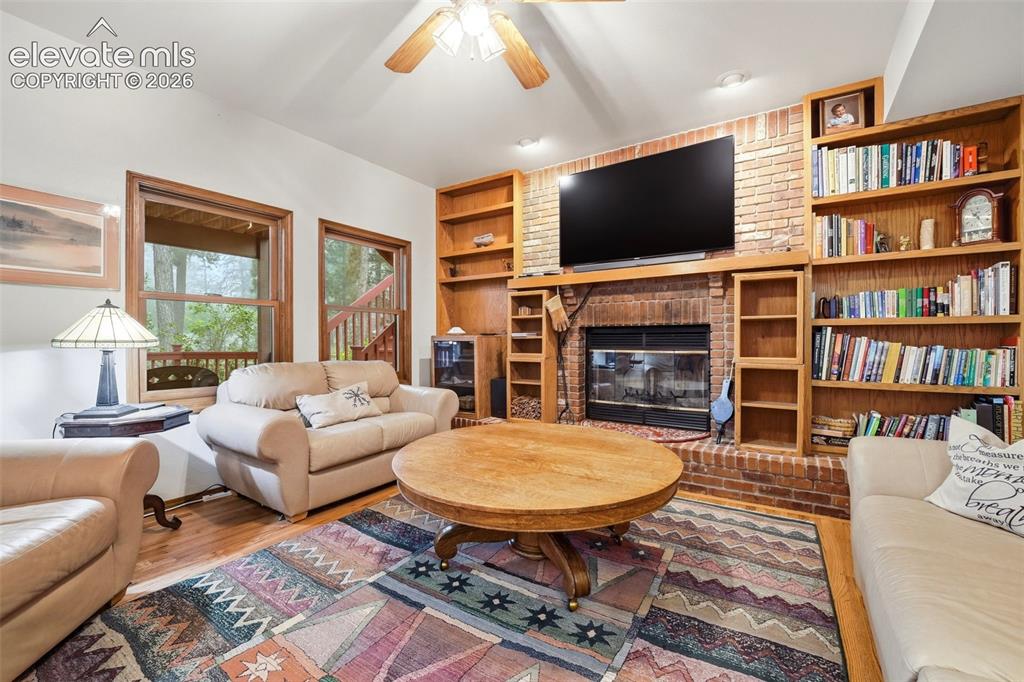 Image 12 of 50: Living Room