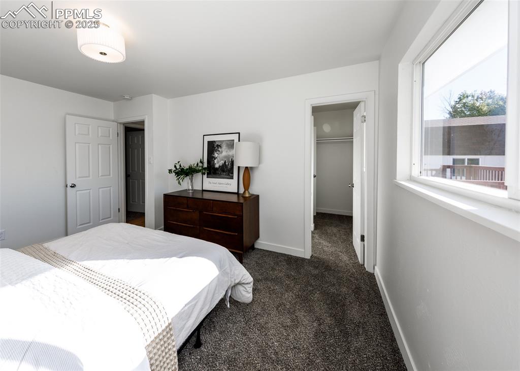 Image 10 of 23: Bedroom