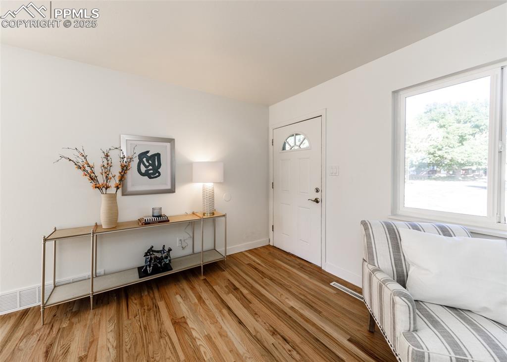 Image 7 of 23: Entry