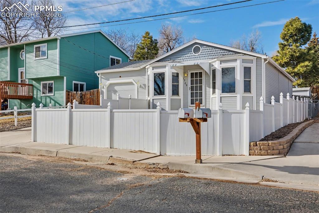 Image 2 of 36: Front of Structure