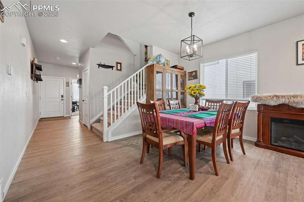 Image 5 of 36: Dining Area
