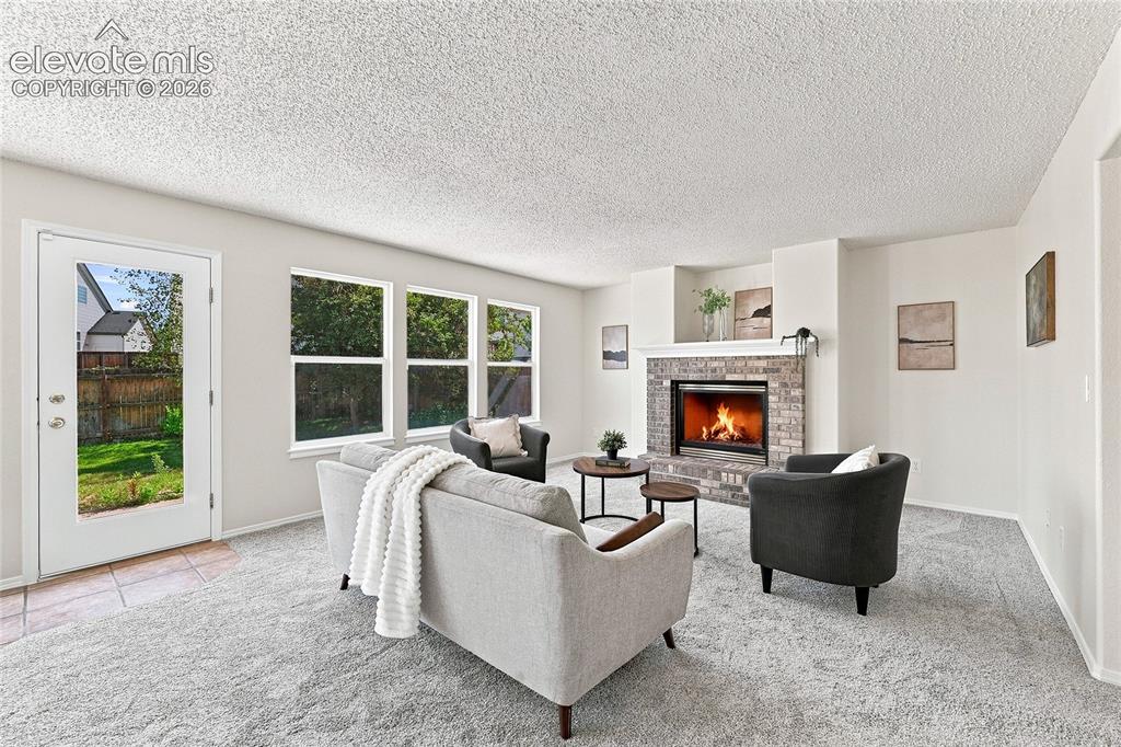 Image 11 of 27: Living Room