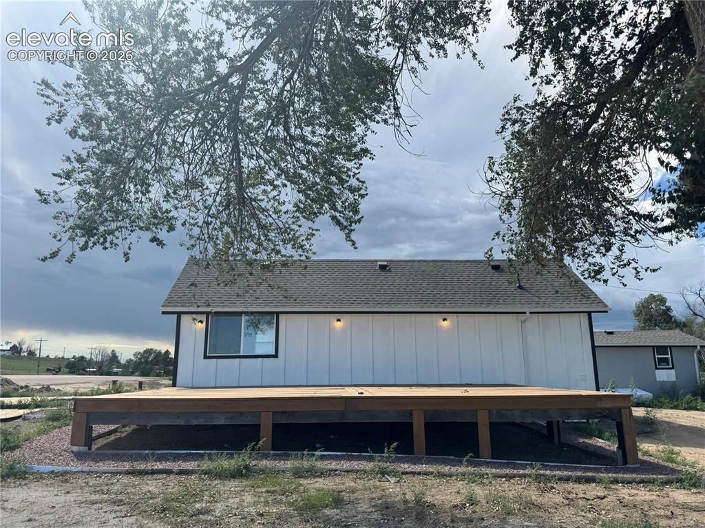 Image 4 of 26: Back of Structure