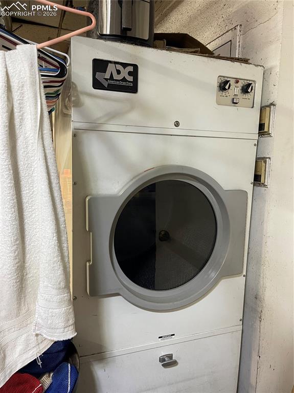 Image 5 of 11: View of laundry area