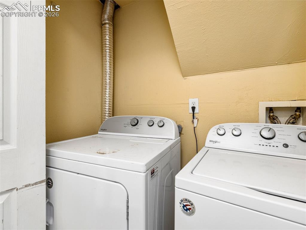 Image 15 of 22: Laundry