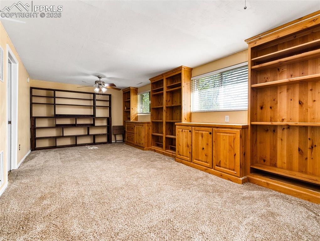 Image 16 of 22: Living Room