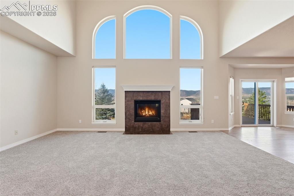 Image 12 of 50: Living Room