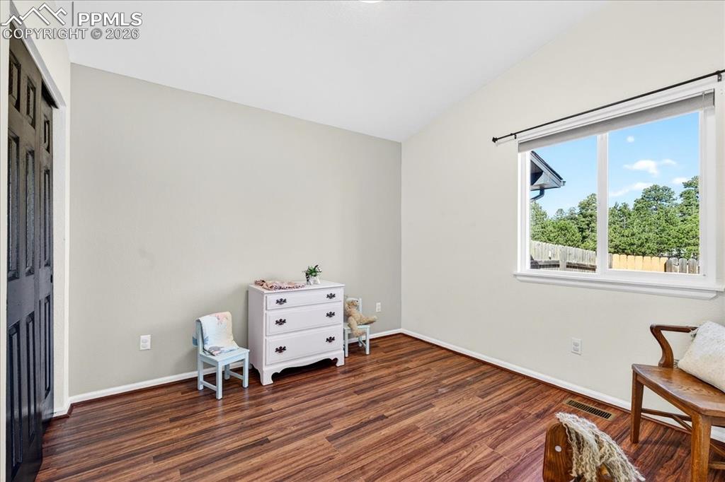 Image 18 of 39: Sitting Room