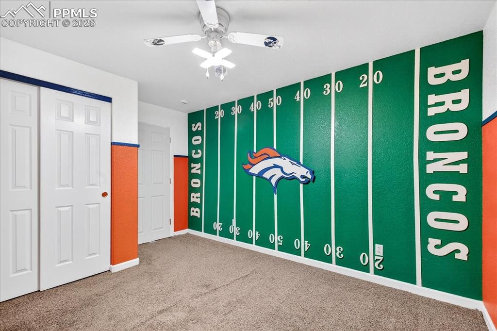 Image 25 of 39: Bedroom