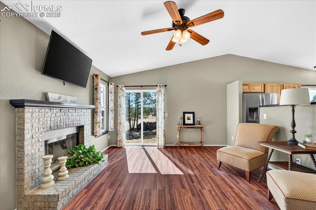 Image 6 of 39: Living Room