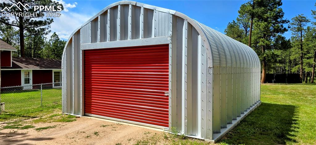 Image 7 of 48: View of garage