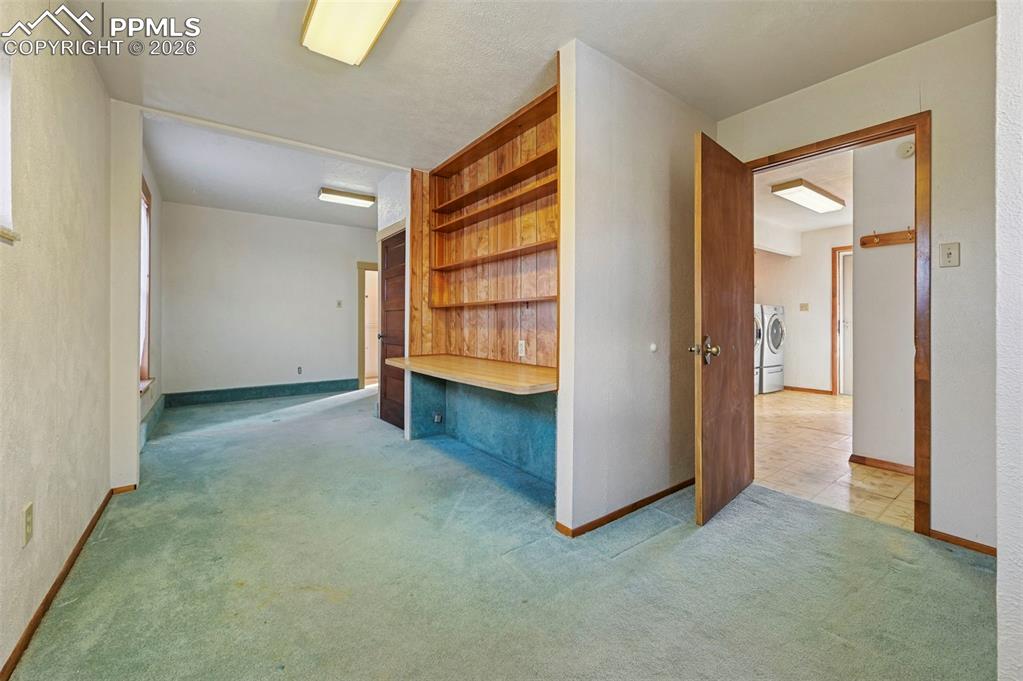 Image 17 of 39: Bedroom