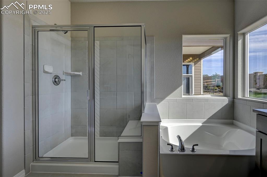 Image 19 of 20: **Photos are from a previously stagged Savannah, colors and upgrades will v