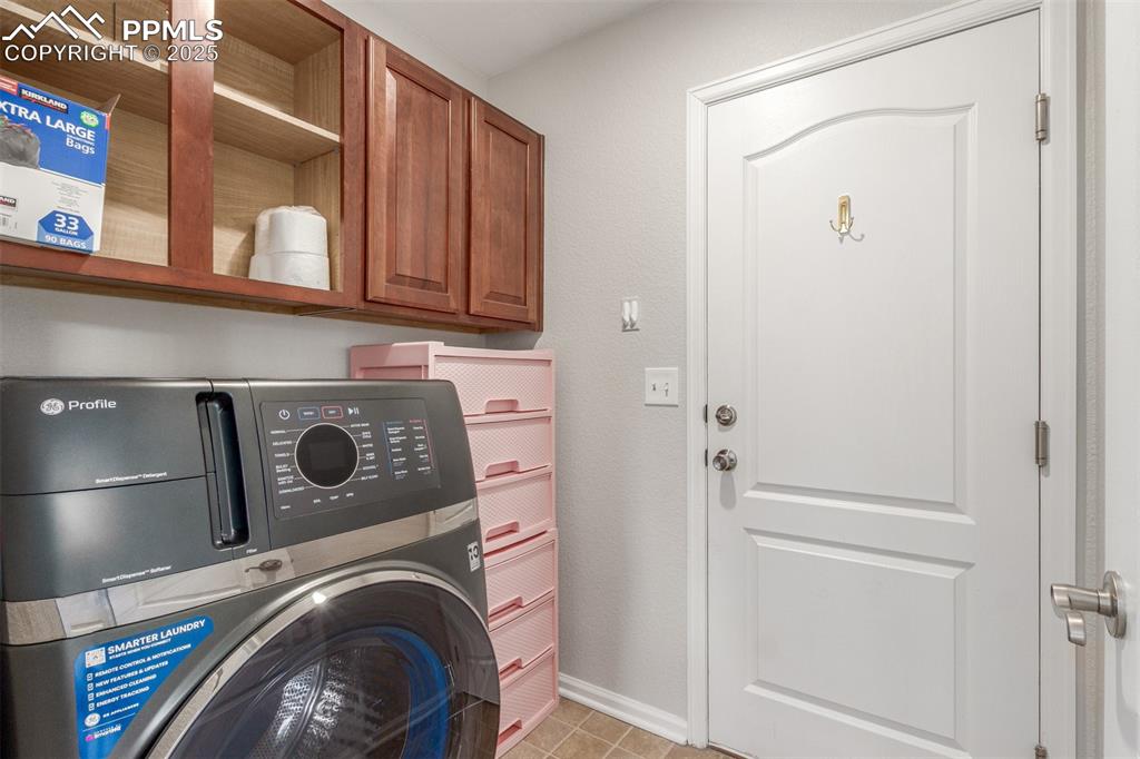 Image 44 of 50: Laundry