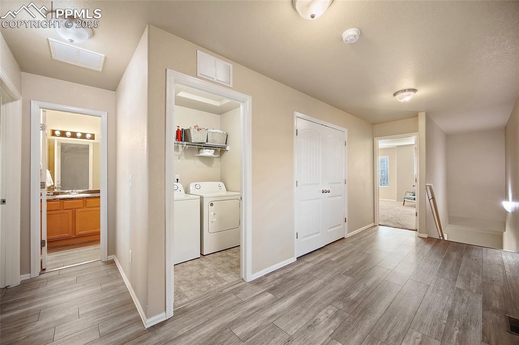 Image 27 of 38: Hallway