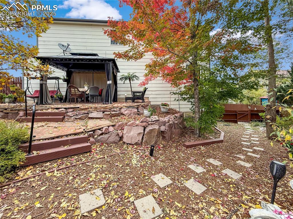 Image 13 of 50: Back of Structure
