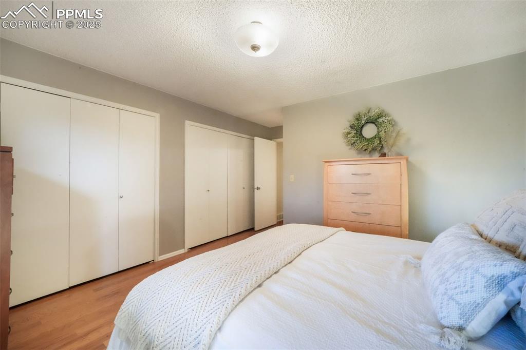 Image 12 of 50: Bedroom