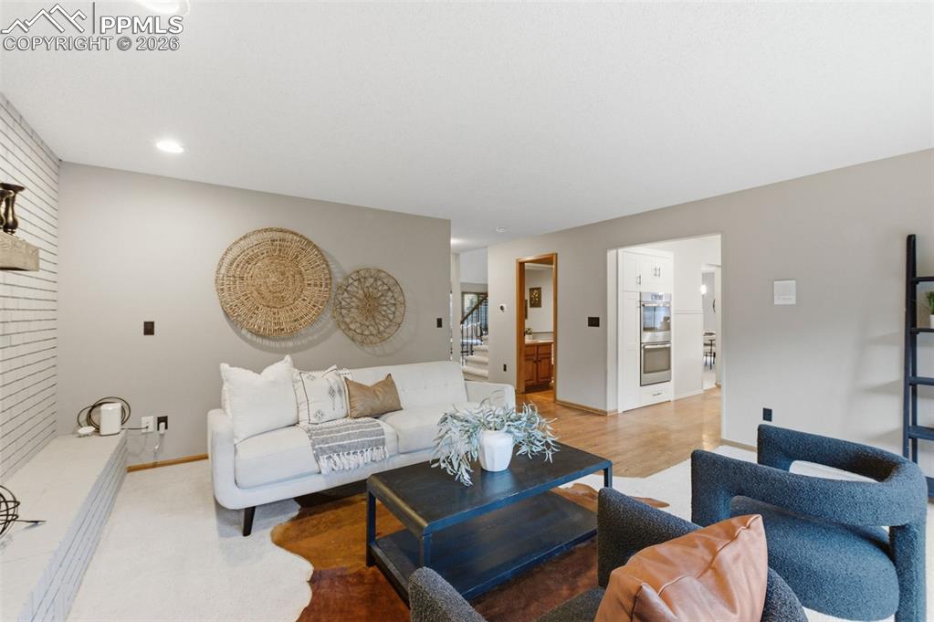 Image 10 of 50: Living Room