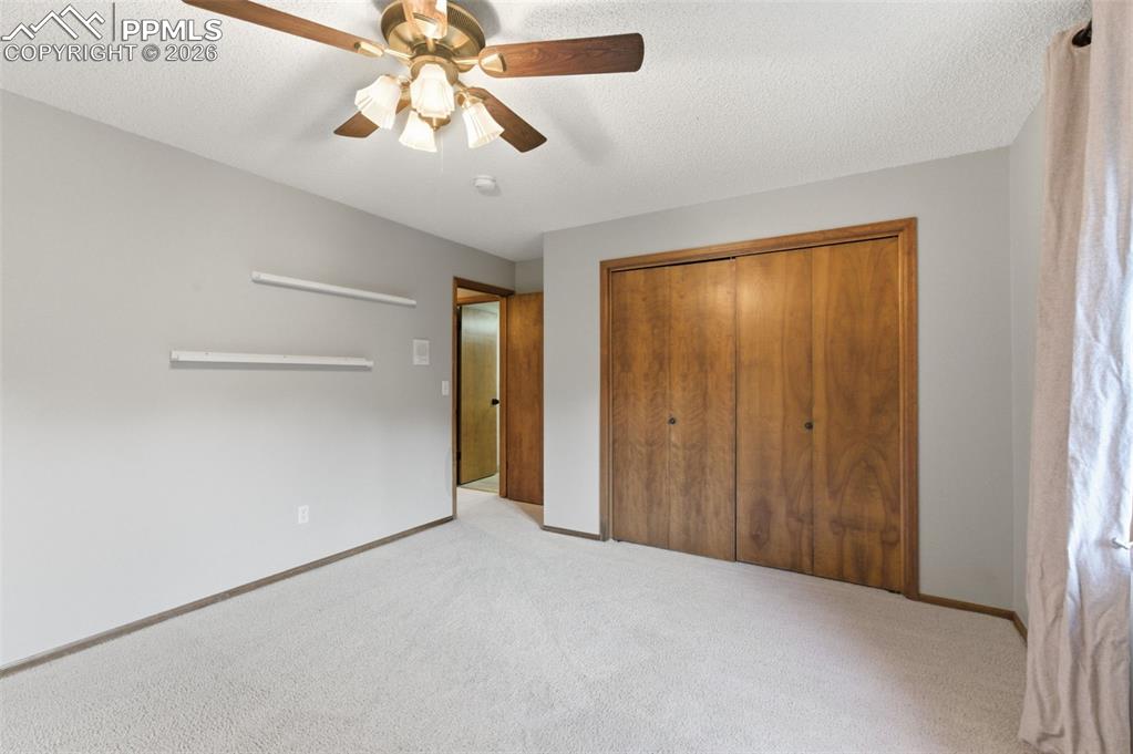 Image 26 of 50: Bedroom