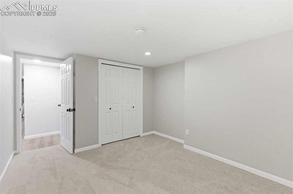 Image 36 of 50: Bedroom