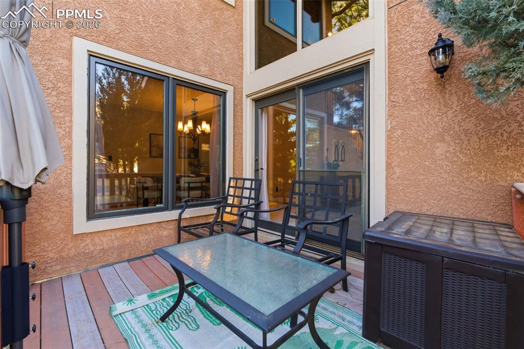 Image 39 of 50: Deck