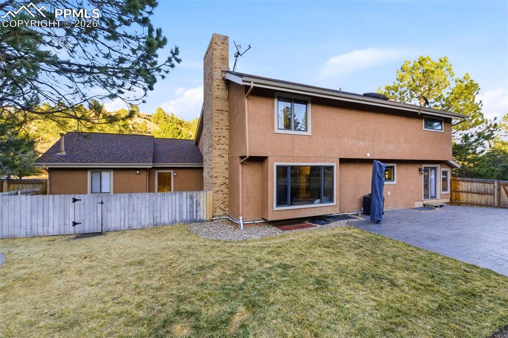 Image 42 of 50: Back of Structure